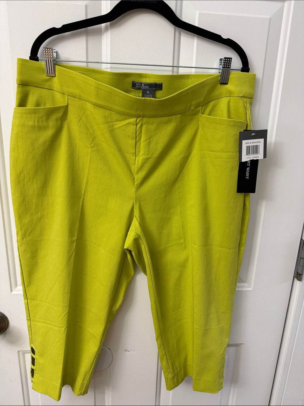 NY Collection Bright Lime Pull-On Capri Pants
